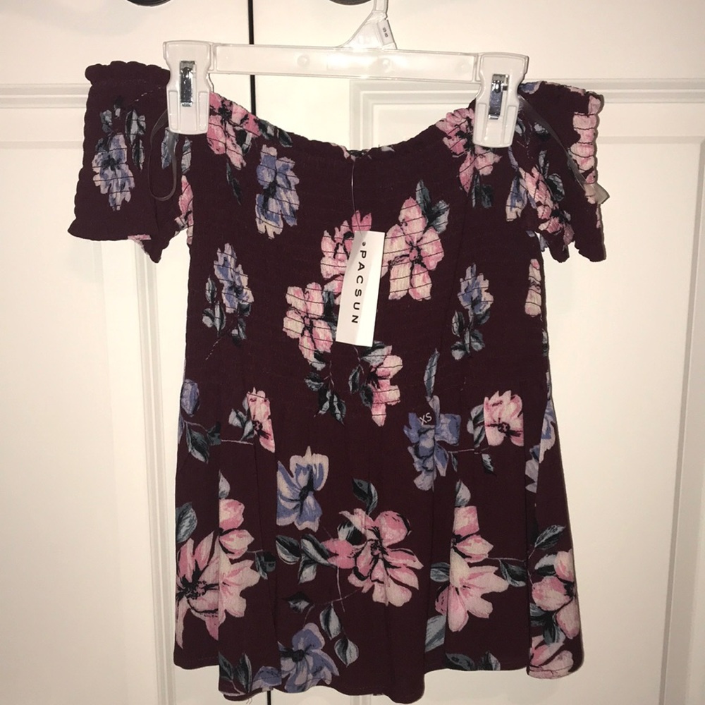 Kendall & Kylie off the shoulder top